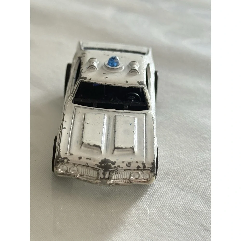 Hot Wheels Redline Olds 442 Police Cruiser Car 1969 White Made In Hong Kong